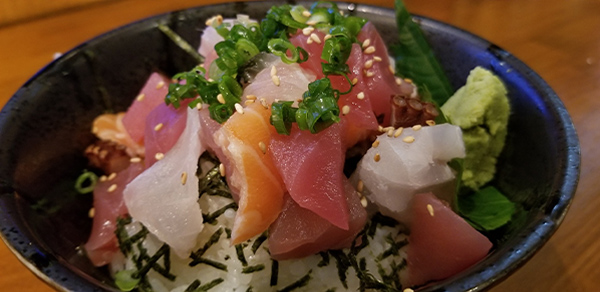 彩り海鮮ちらし丼