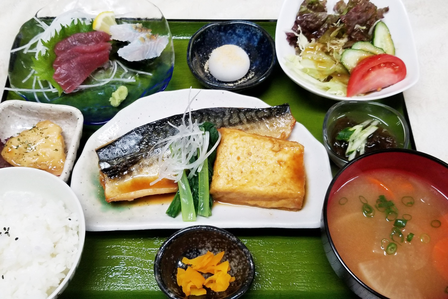 食べ飲み放題が人気の 沖縄市泡瀬の居酒屋です 居酒屋ここから 沖縄市泡瀬の居酒屋 食べ飲み放題が人気の 沖縄市泡瀬の居酒屋です 居酒屋ここから 沖縄市泡瀬の居酒屋